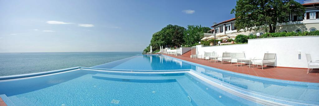 Hvd Boutique Hotel Oasis - Private Beach & Free Parking Golden Sands Exterior photo