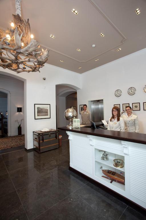 Hvd Boutique Hotel Oasis - Private Beach & Free Parking Golden Sands Exterior photo