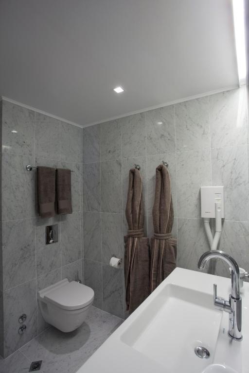 Hvd Boutique Hotel Oasis - Private Beach & Free Parking Golden Sands Room photo